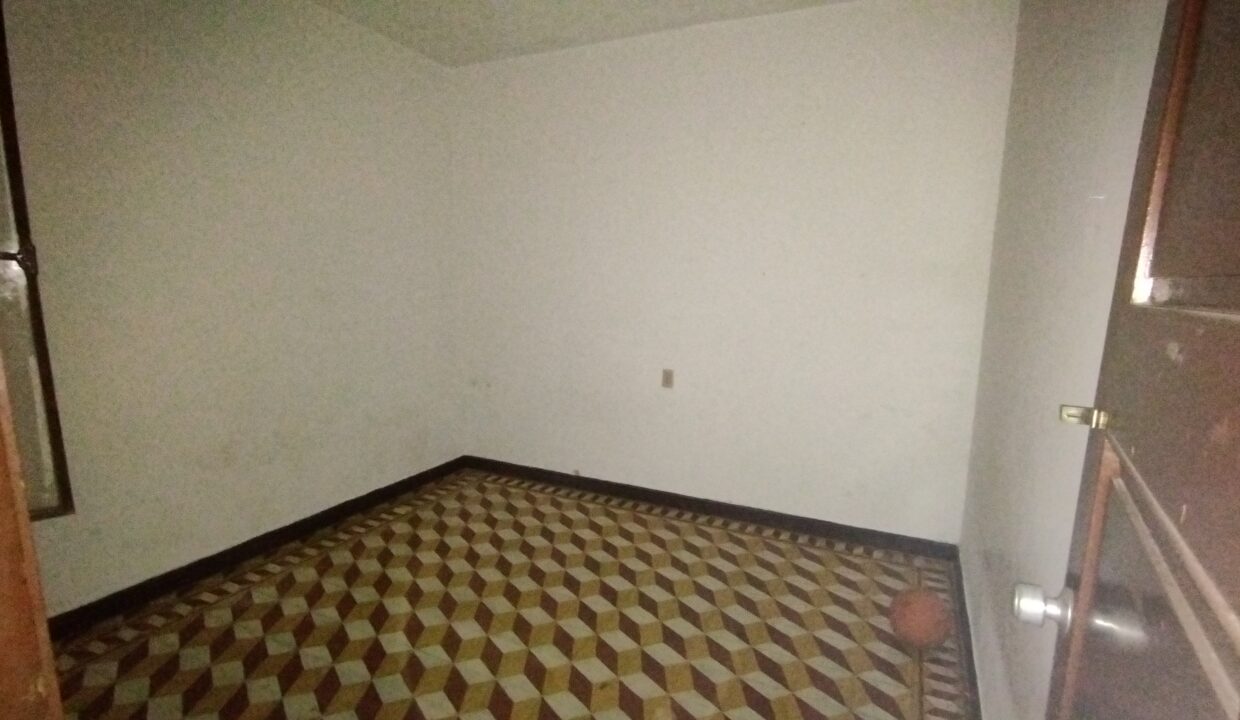 1000141929