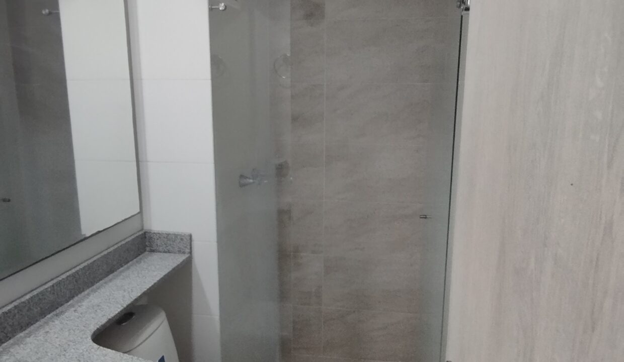 1000164742