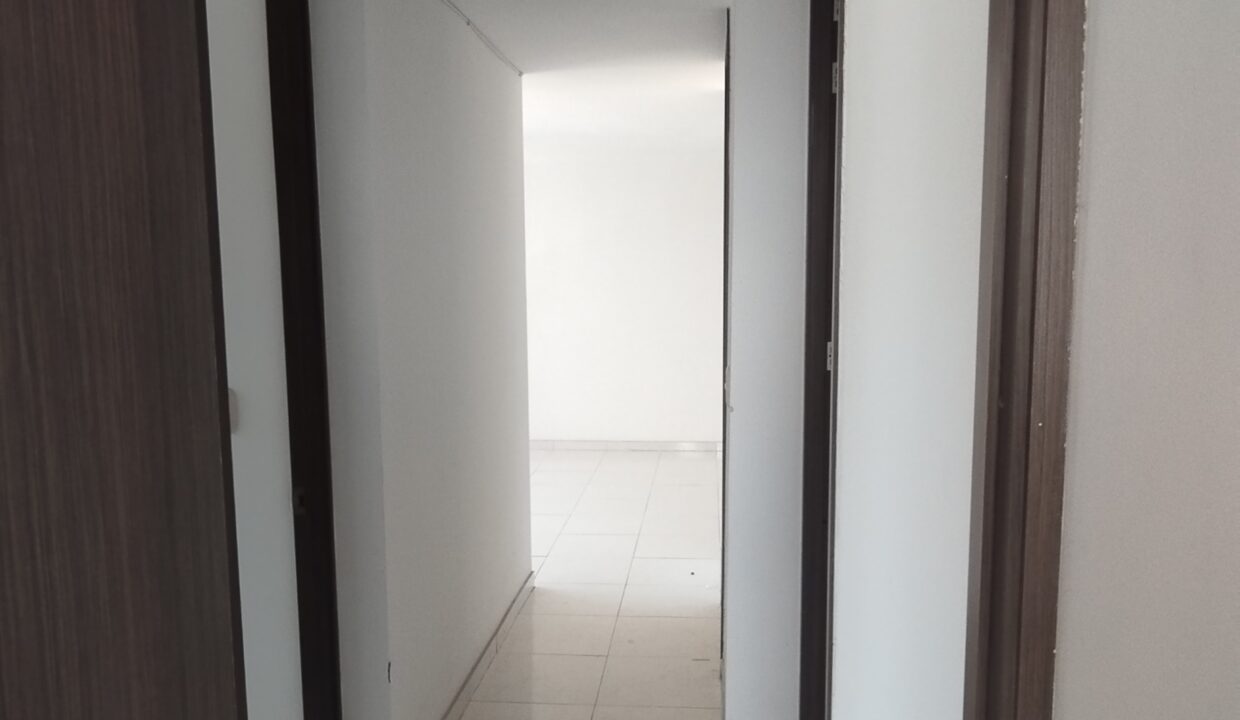 1000190824