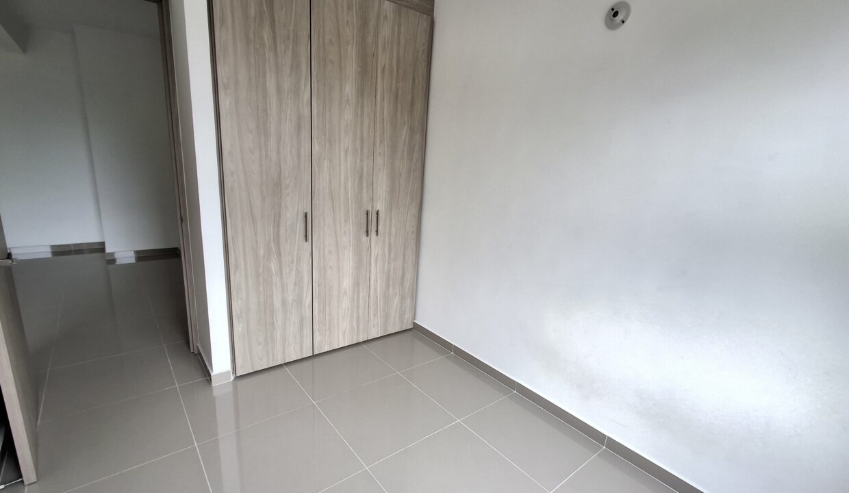 1000038753