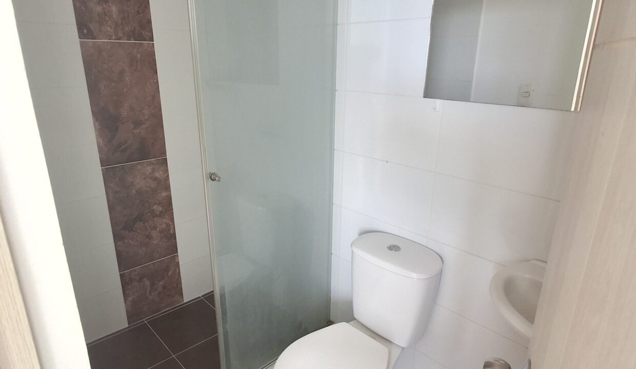 1000067601