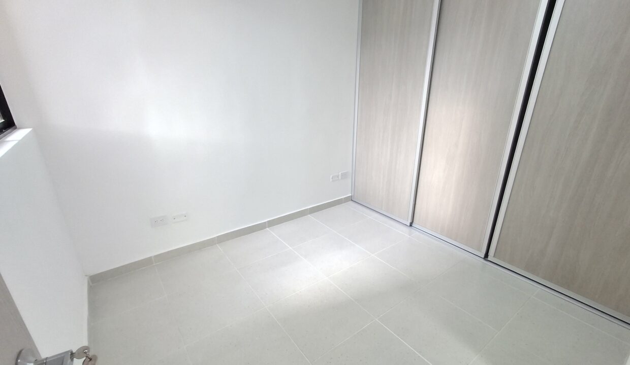 1000146418
