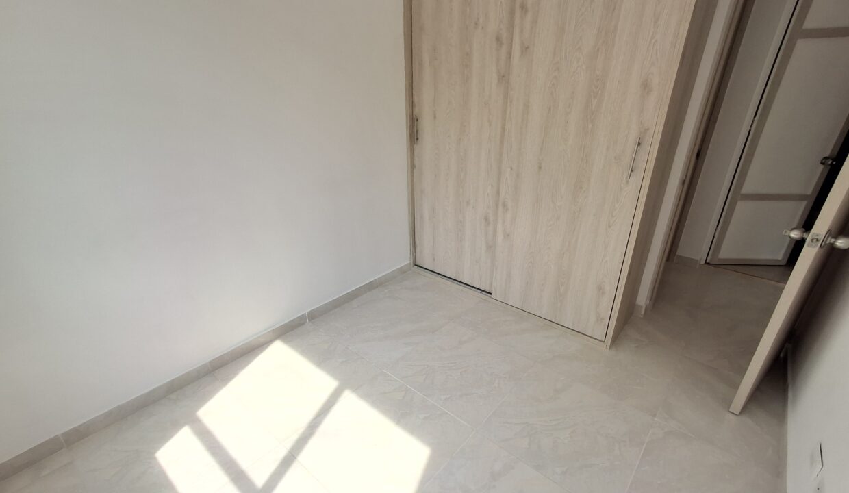 1000176112