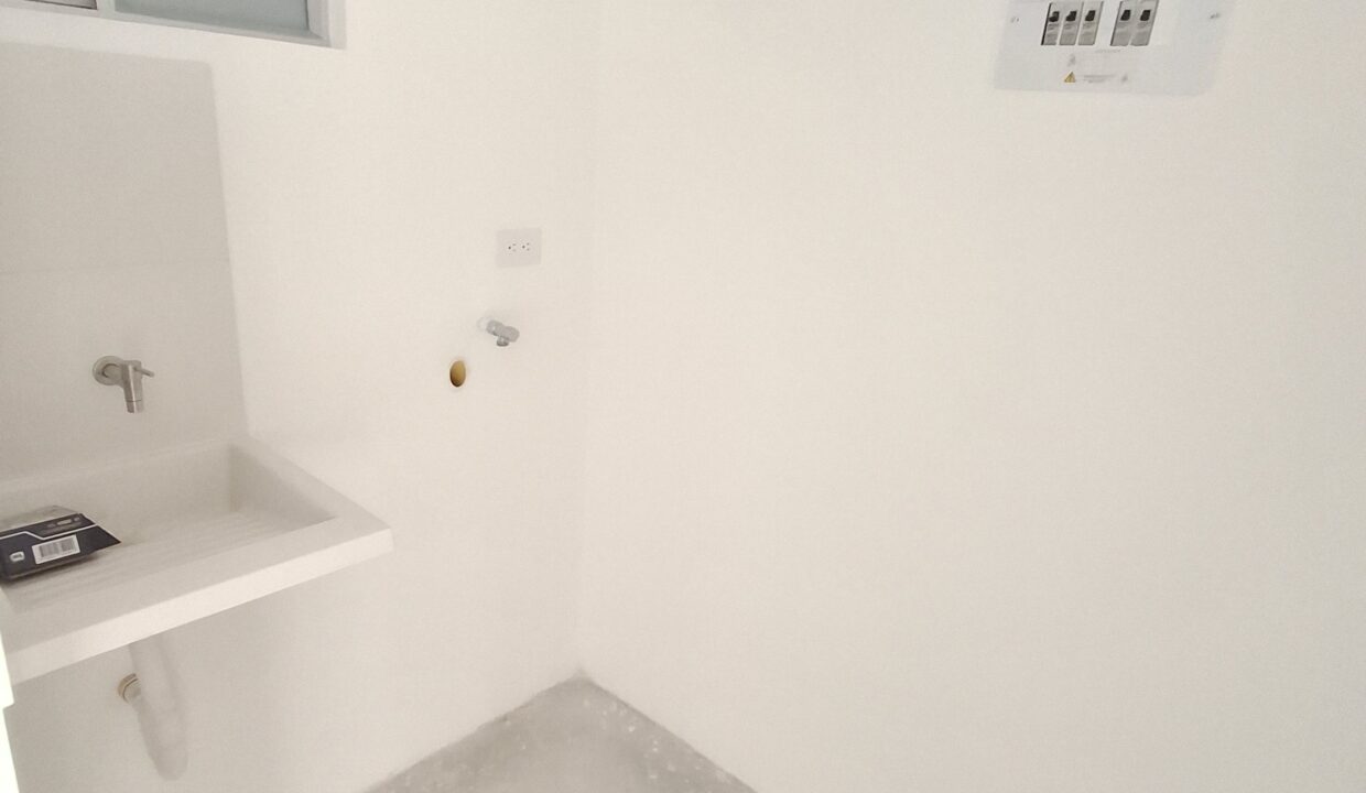 1000206796