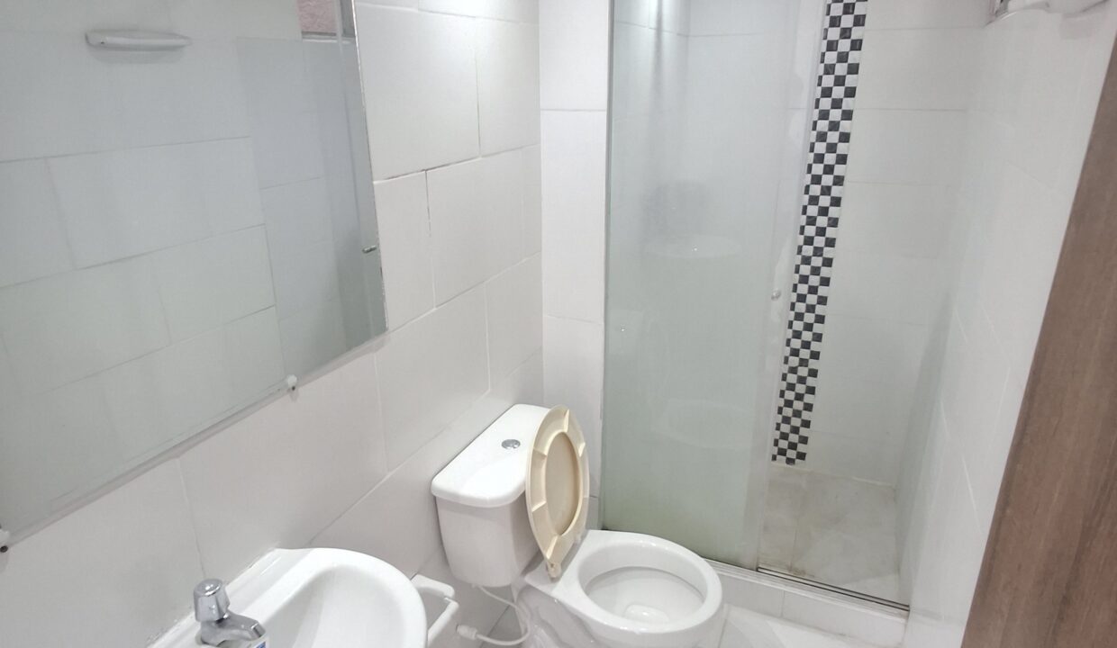 1000213371