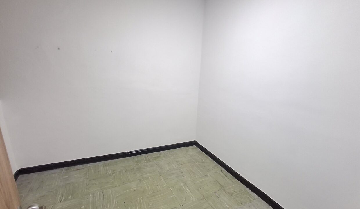1000226527