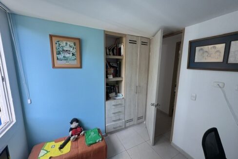 4e5d1961-9cc3-4445-87a3-80560a1e708b