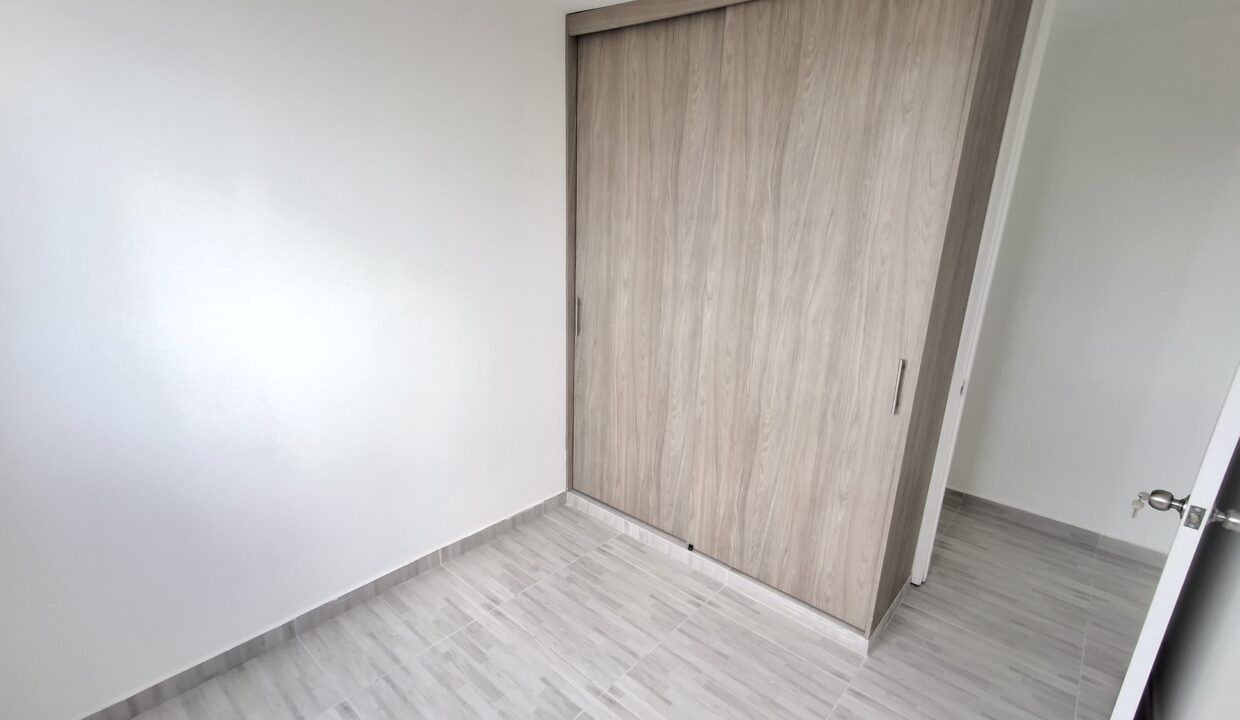 1000271610