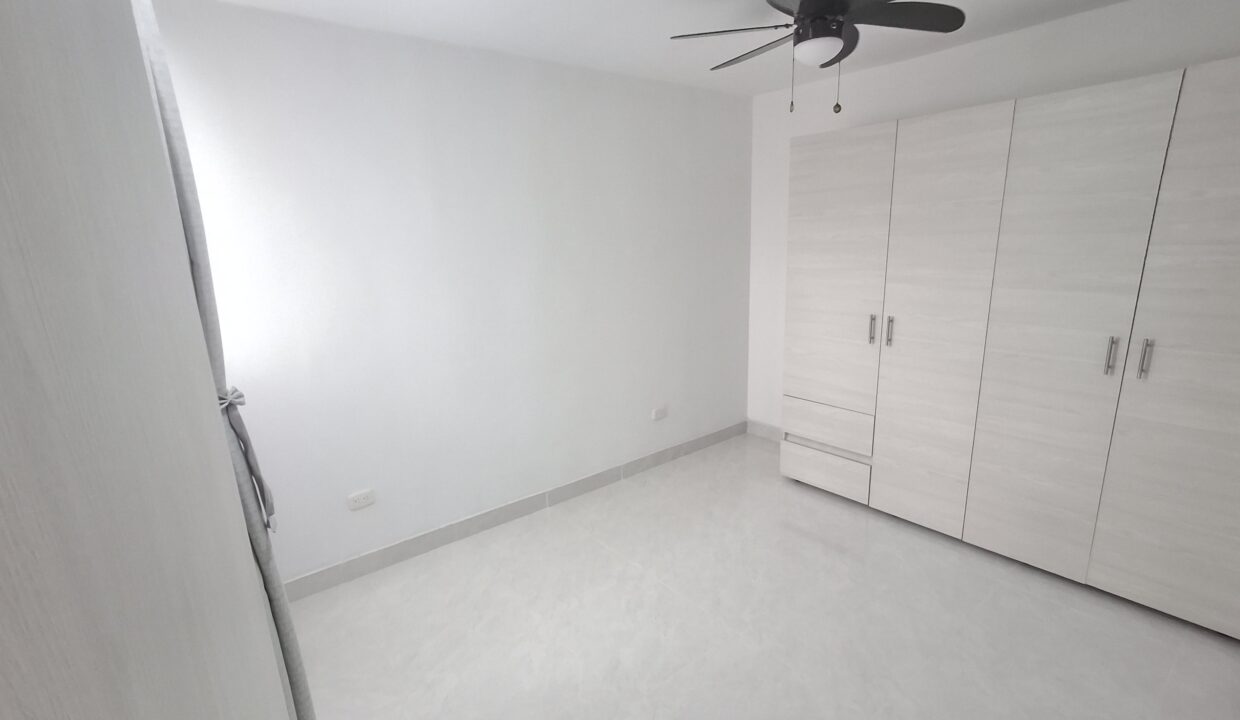 1000277172
