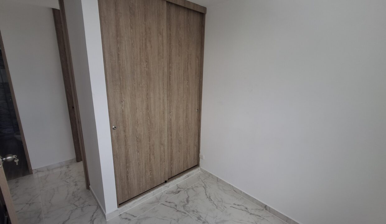 1000277598