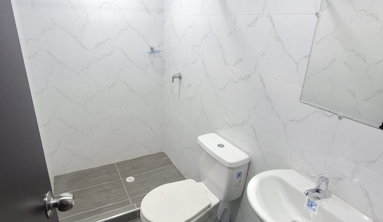 1000278713