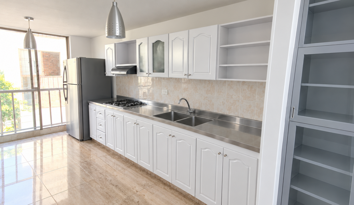 Cocina moderna luminosa y despejada